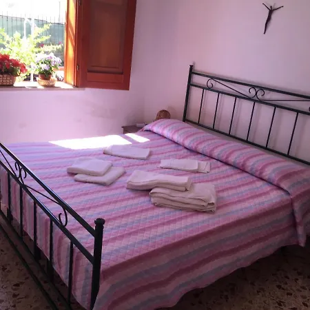 Apartment Only 50 Mt Far From The Beach B